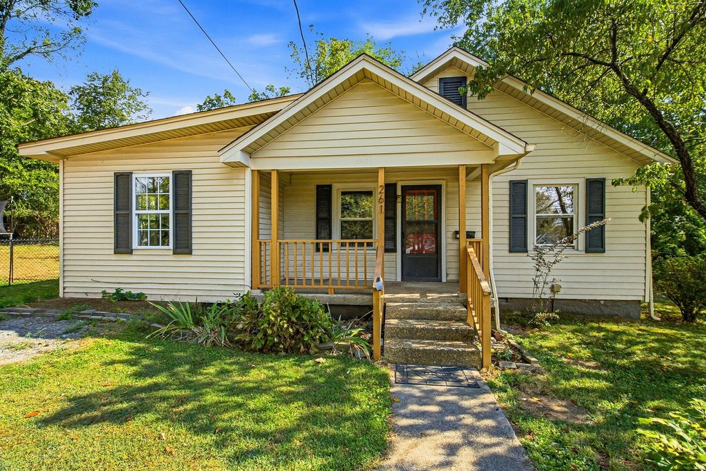 261 E Eastland St, Gallatin