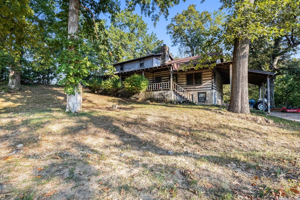 5522 Courtland Rd, Springfield