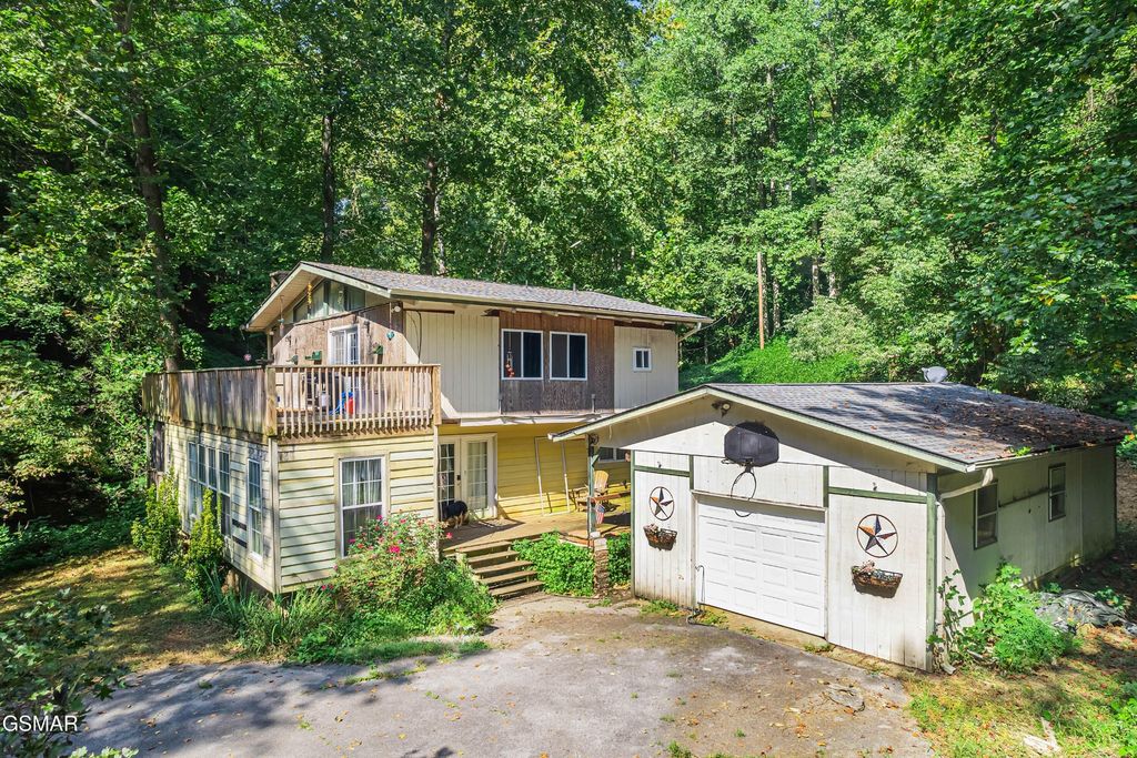 3176 N Clear Fork Road, Sevierville