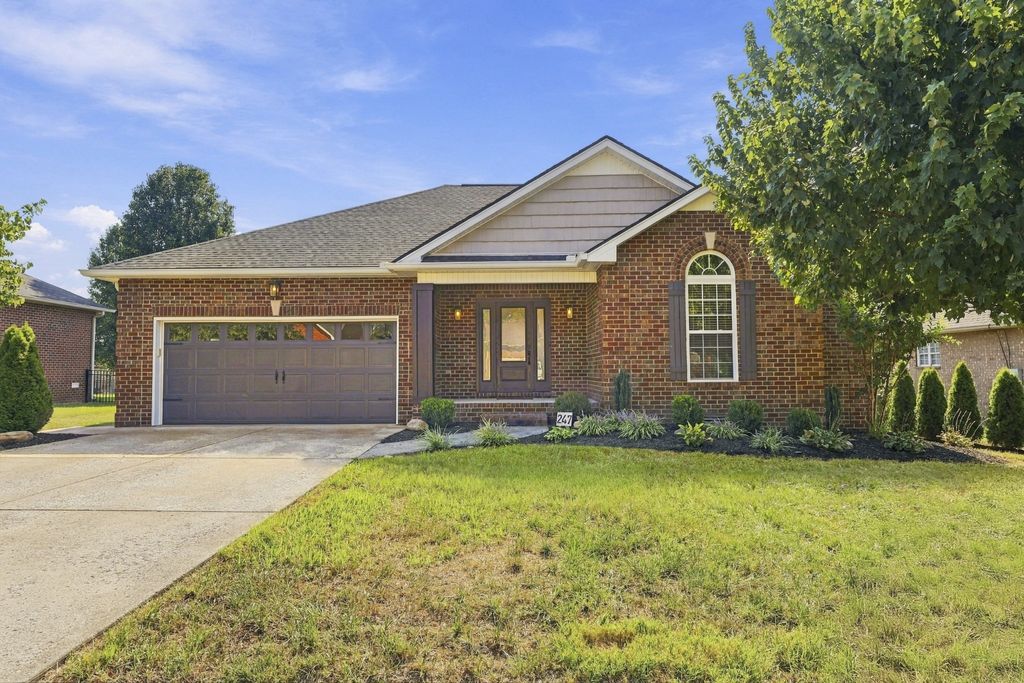 247 Walbrook Dr, Gallatin
