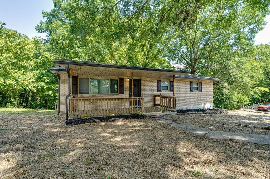 6 Canary Lane, Rossville