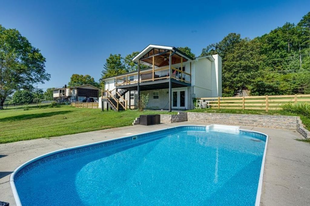 469 Post Oak Road, Ringgold