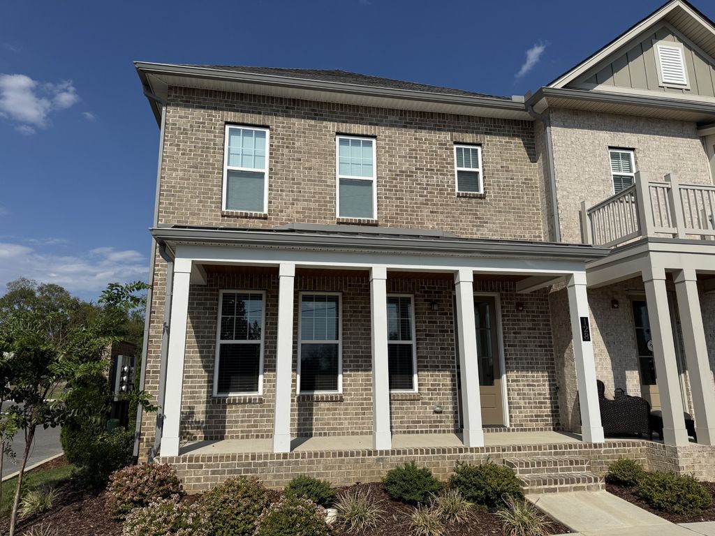 128 Nearwater Pl, Hendersonville