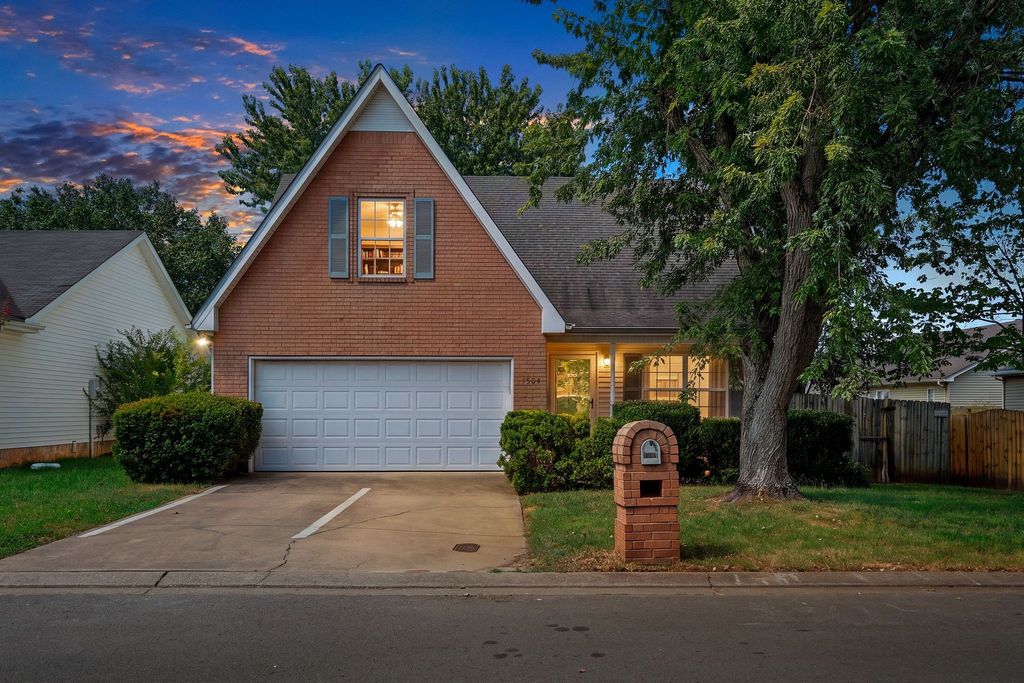 1504 Carrick Dr, Murfreesboro