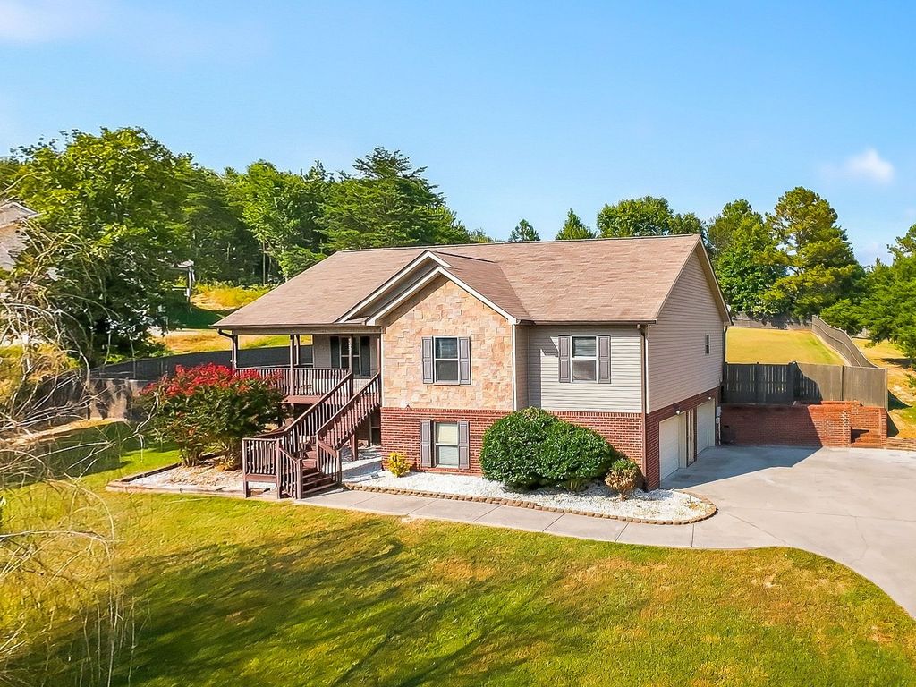 257 Home Place Ct Se, Cleveland