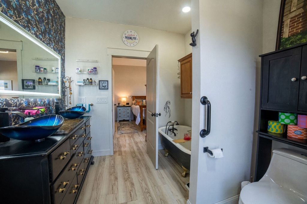 9986 Taylor Rd, Rockvale
