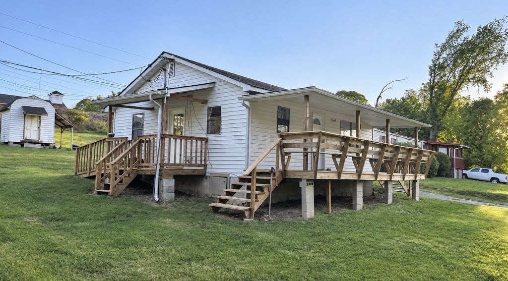 995 W Front St, Erin