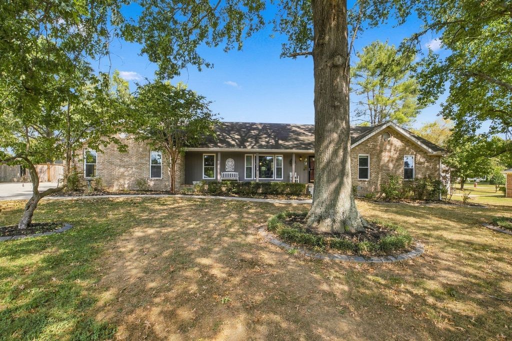 153 Bradwood Dr, Gallatin