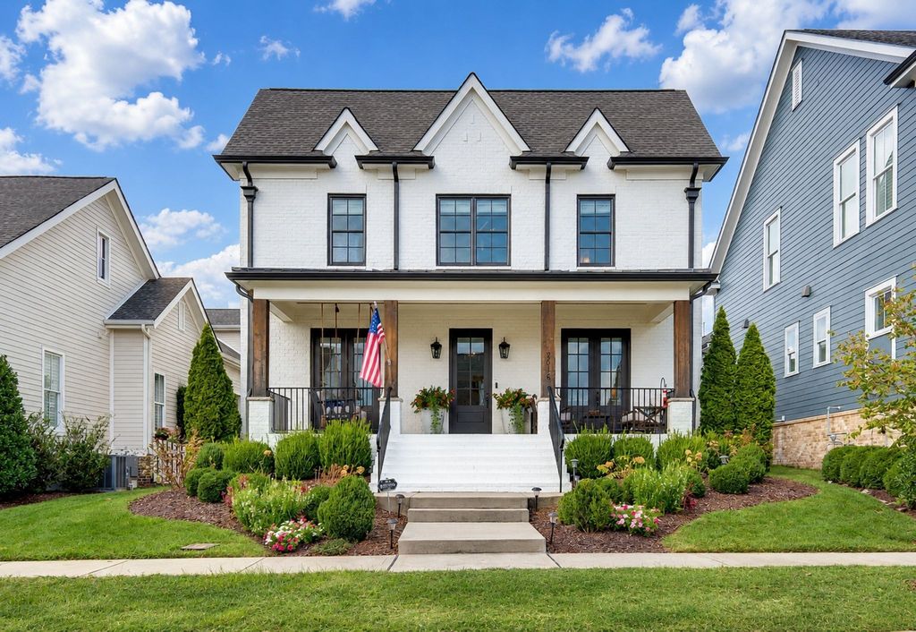 2016 Garfield St, Nashville