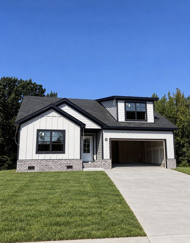 375 Hereford Farms, Clarksville