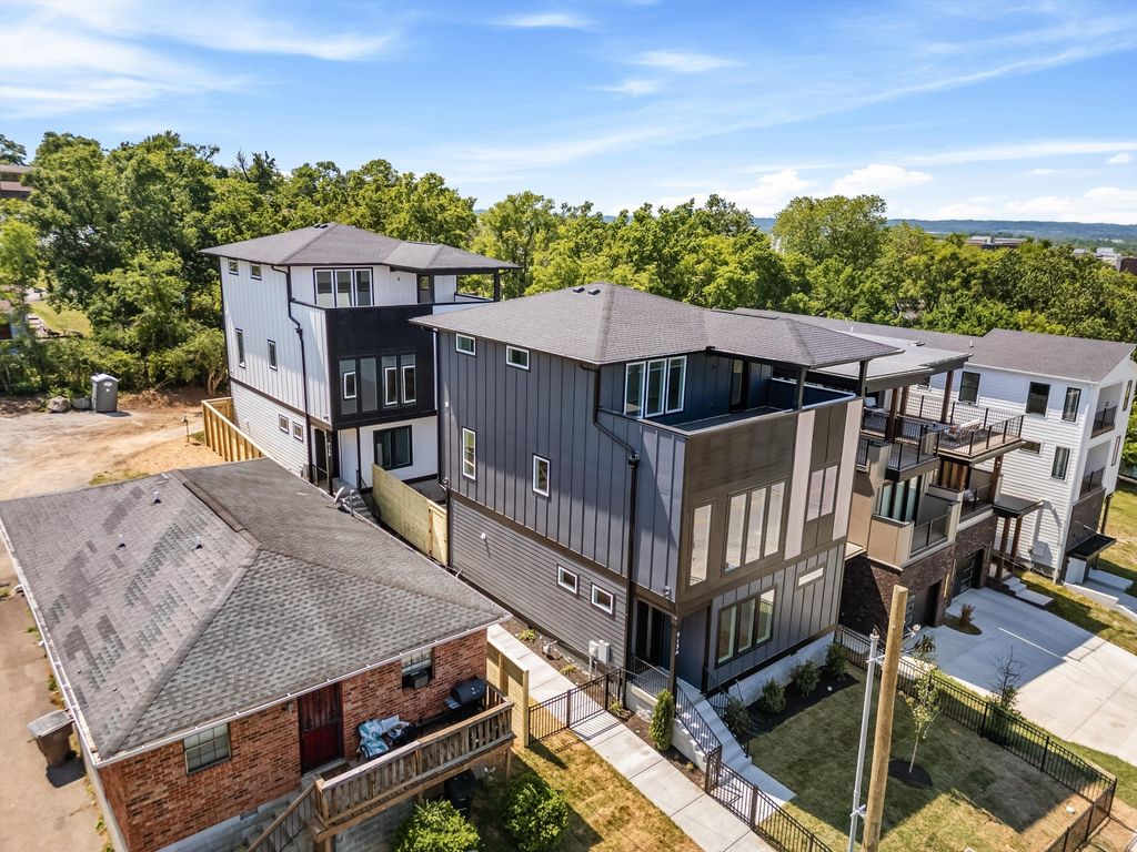 913 33rd Ave N B, Nashville