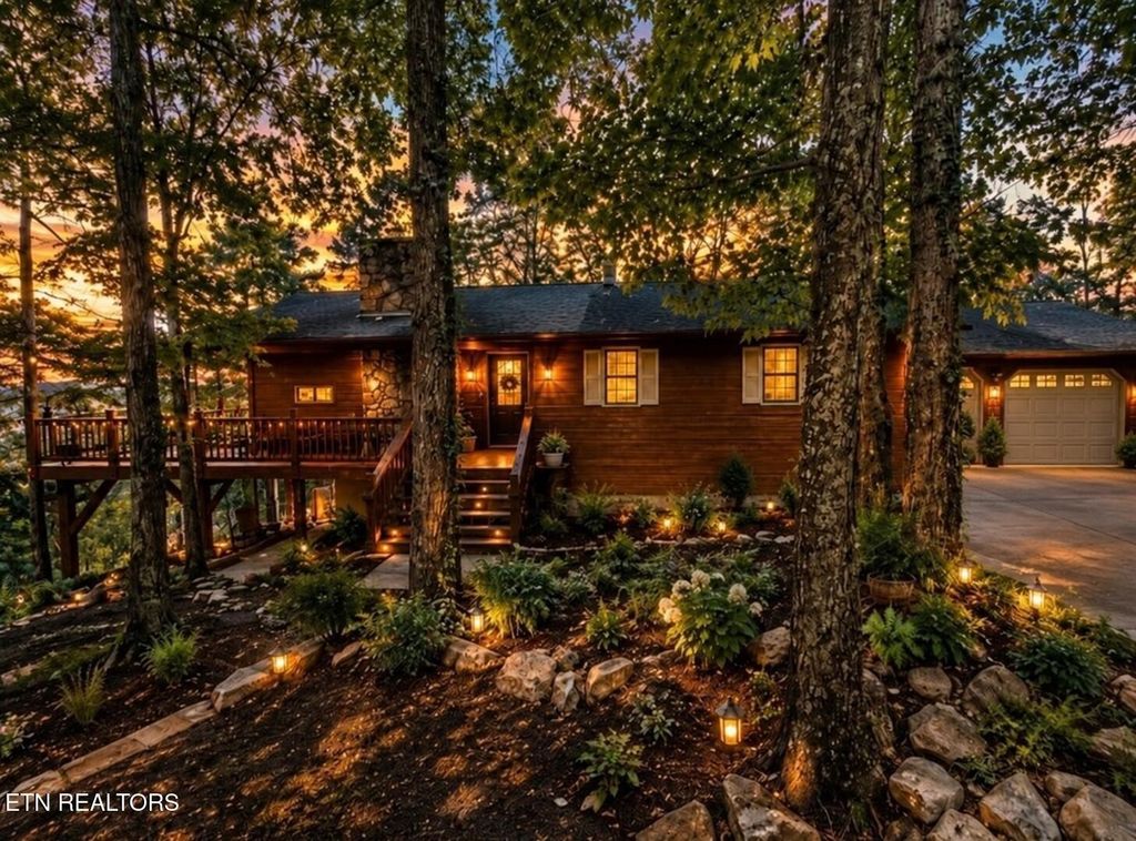 1001 Old Laurel Lane, Sevierville