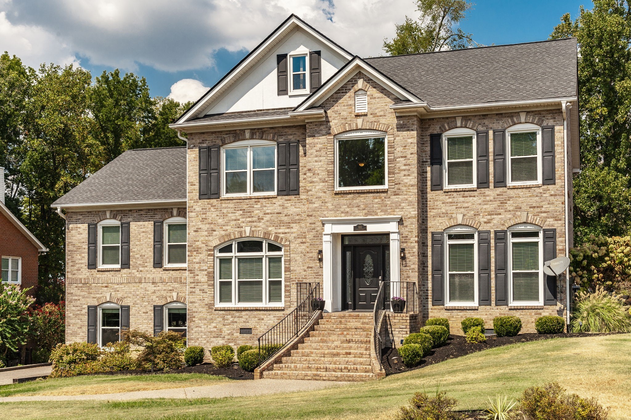 Photo for MLS 3596241 in 102 Fairlake Ct Hendersonville, TN - 37075
