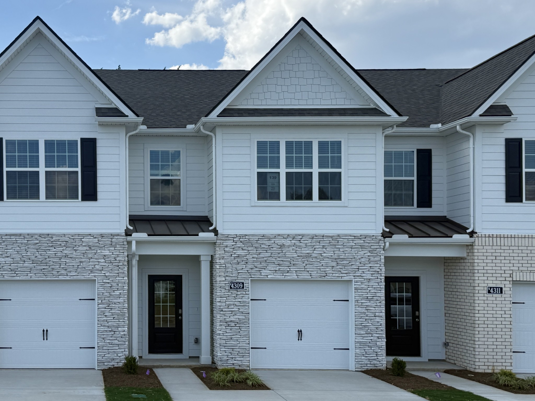 Photo of Listing #3596260