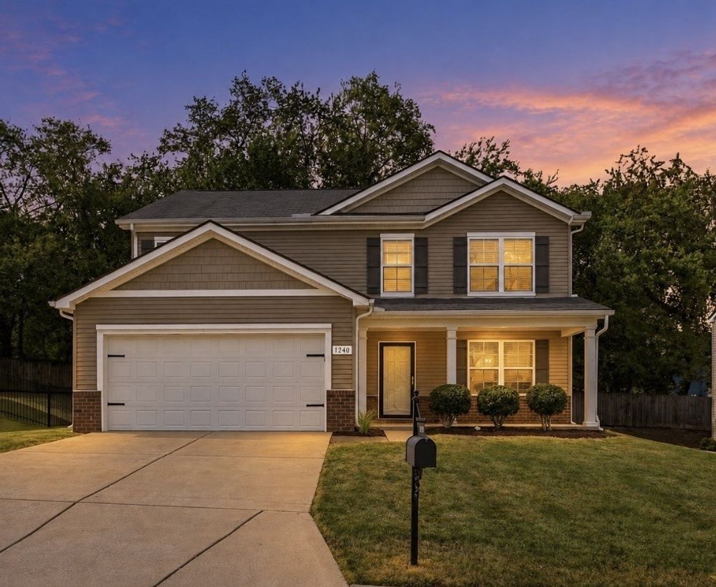 1240 Oxford Village Cv, Columbia