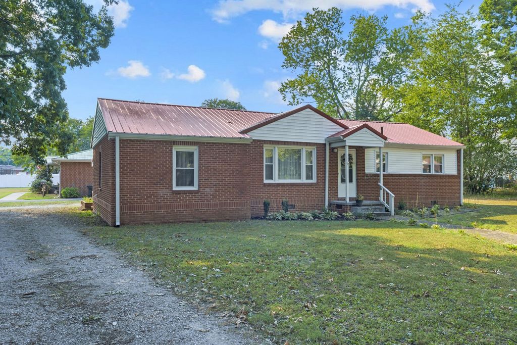 701 Stone Blvd, Tullahoma