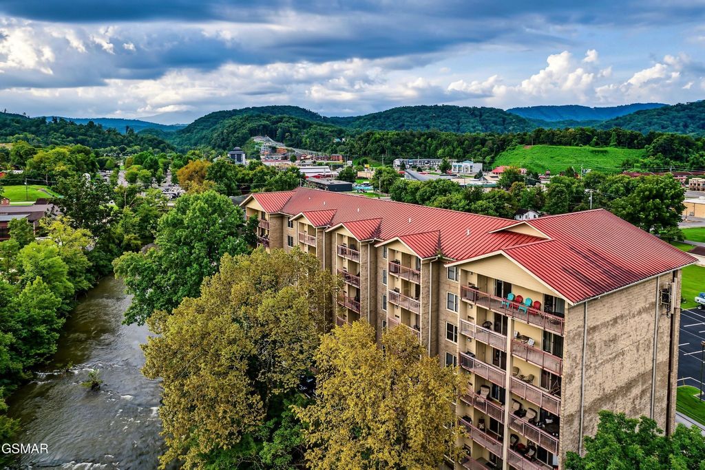 3919 S River Road 604, Pigeon Forge