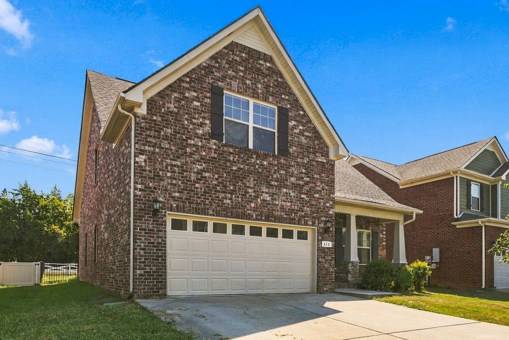 518 Sunflower Dr, Smyrna