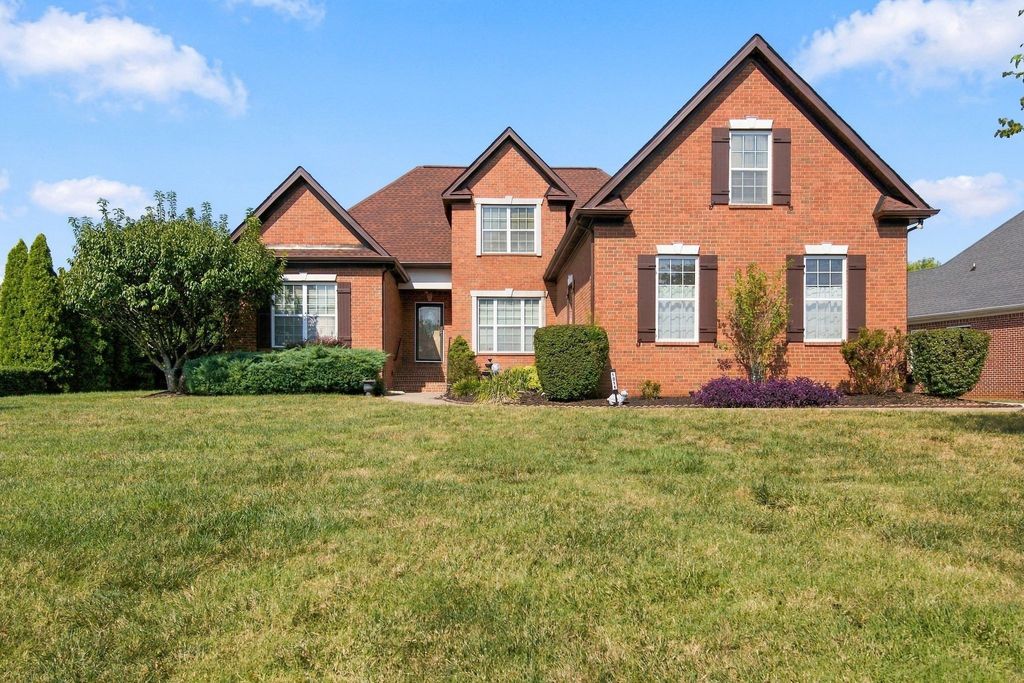 1311 Heather Pl, Murfreesboro