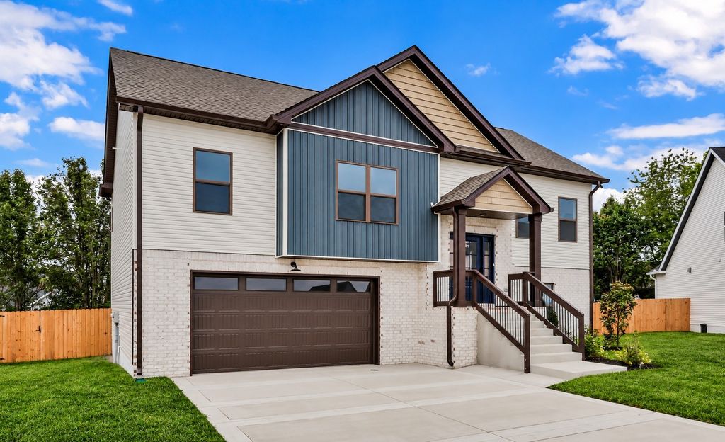 108 Apple Blossom Ct, Clarksville