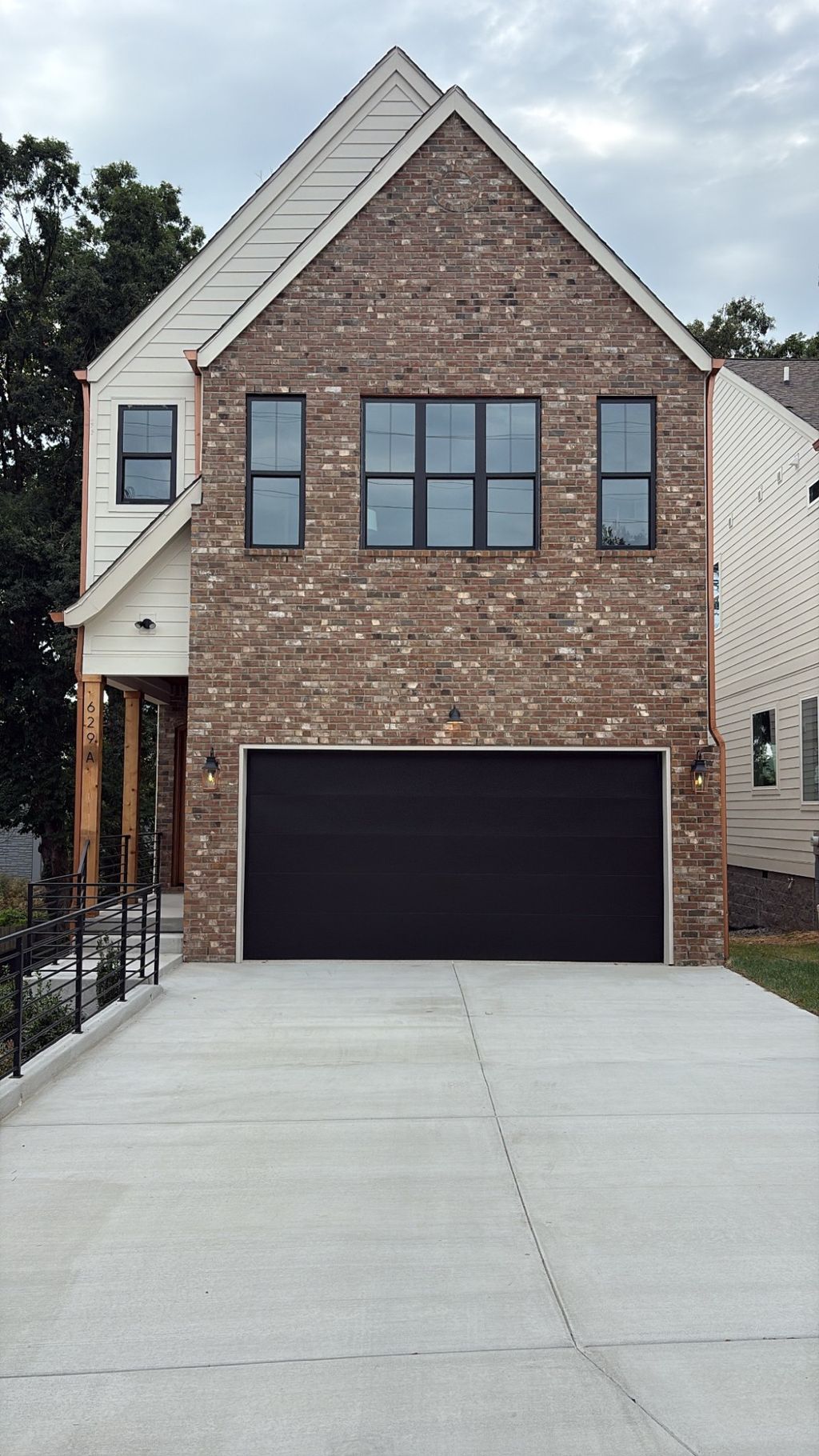 629a Claridge Dr, Nashville