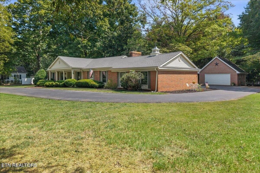 1121 Woodward Ave, Athens