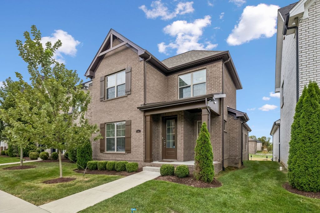 1143 Kennesaw Blvd, Gallatin