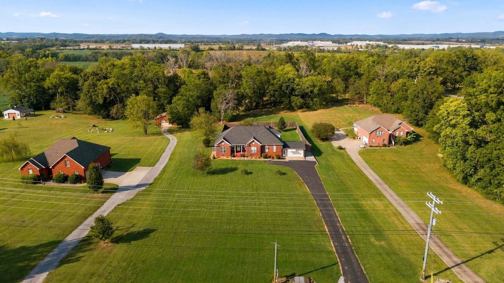 1847 Hartsville Pike, Gallatin