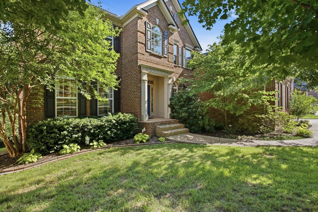 1122 Pin Oak Ln, Brentwood