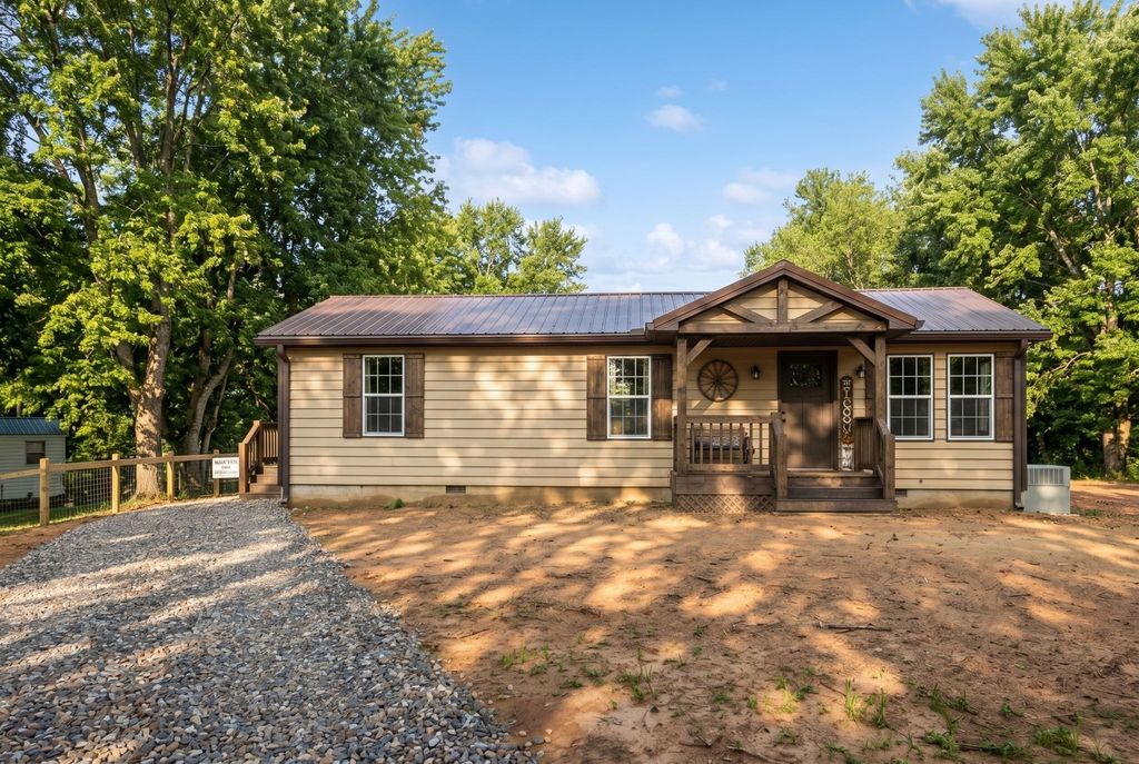 292 Harmony Rd, Gainesboro