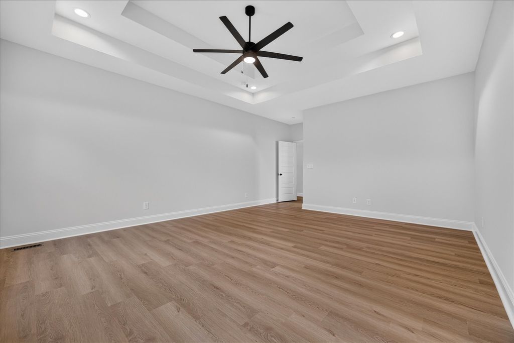 353 Young Lane, Pleasant View