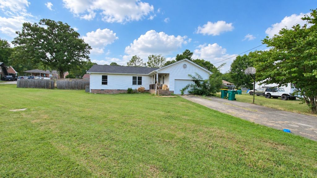 430 Liberty Ave, Lewisburg