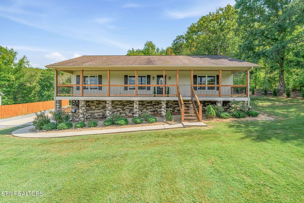 221 Pearl Meadows Way, Del Rio