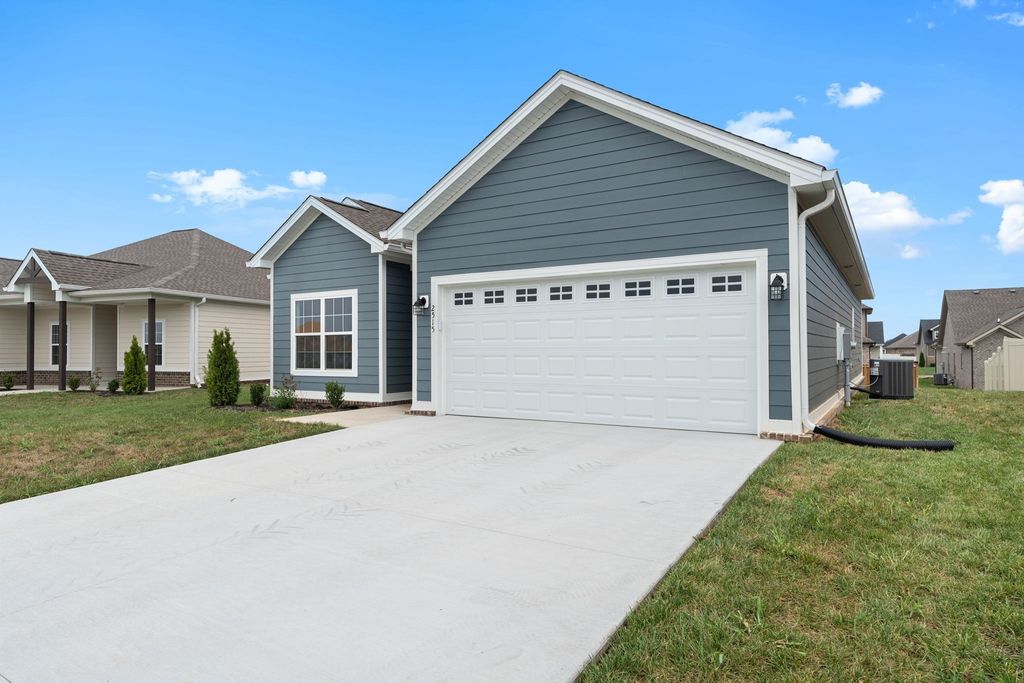 2515 Topeka Rd, Bowling Green