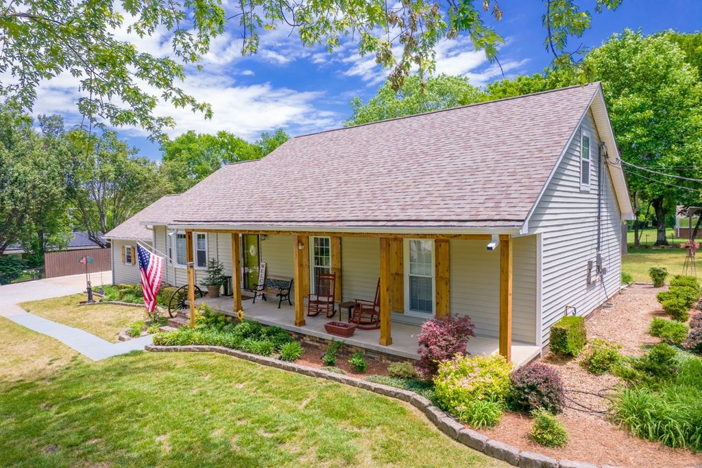 415 Centennial Ave, Lewisburg