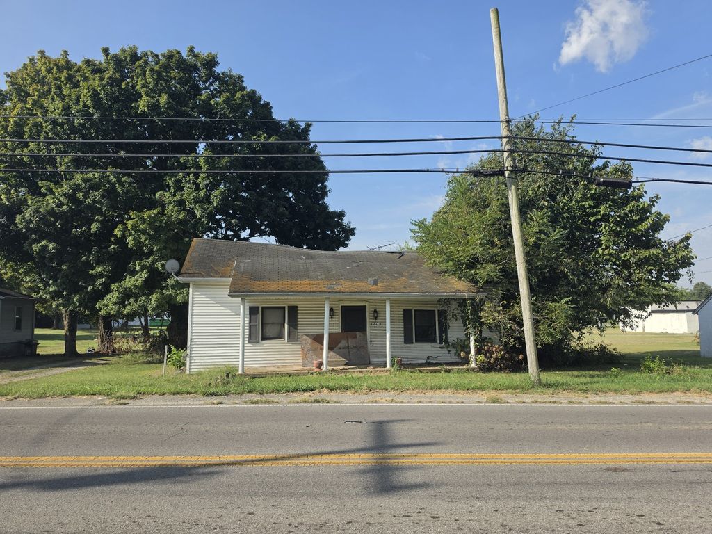 1205 E Church St, Orlinda