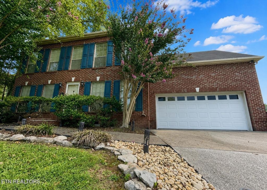 9904 Locklear Way, Knoxville