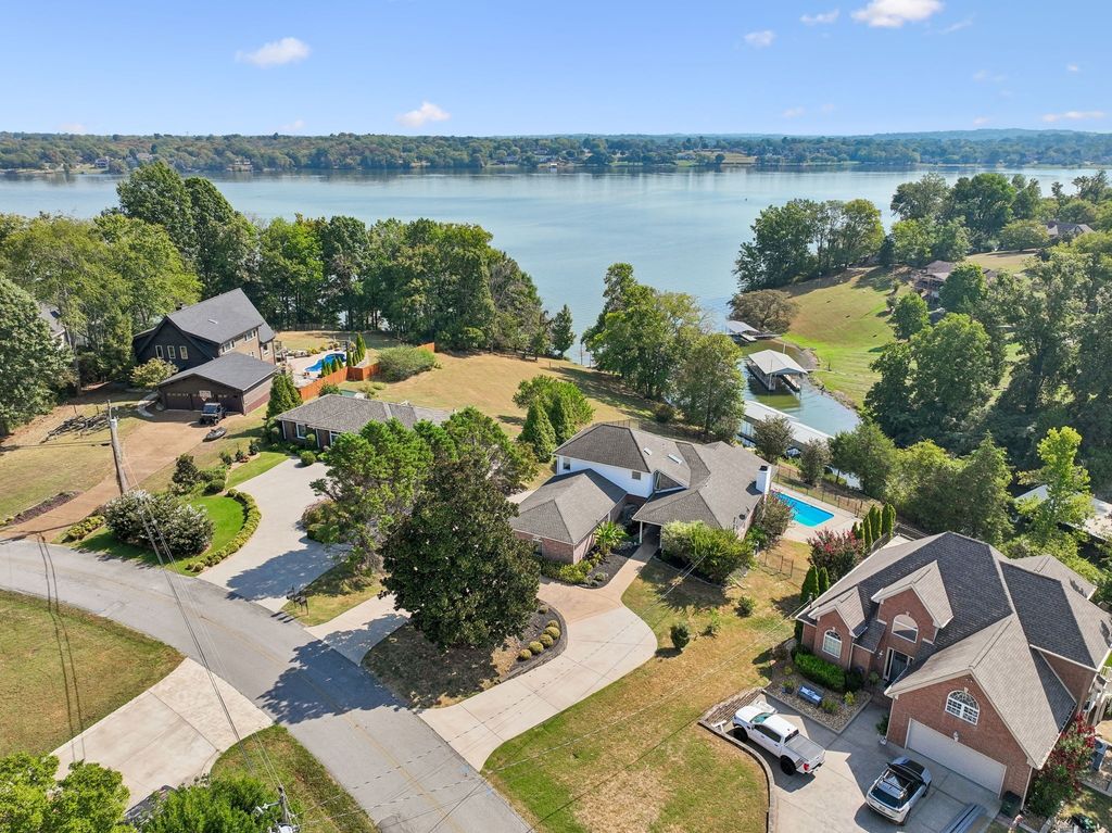 339 Lakeview Cir, Mount Juliet
