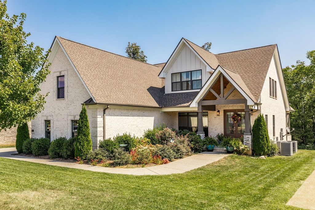 1221 Ben Forkum Dr, Lebanon
