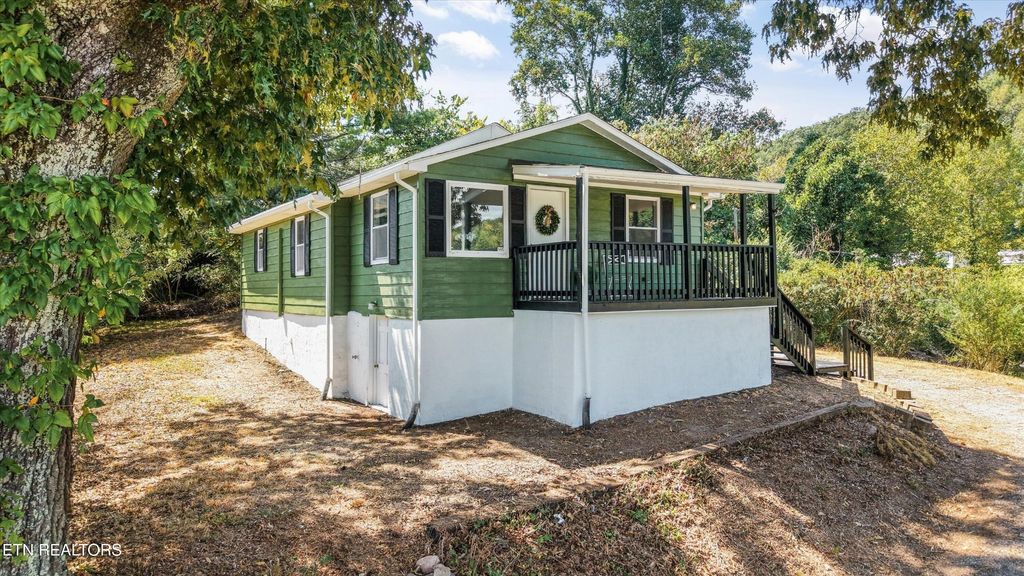 615 Butler Mill Rd, Oliver Springs