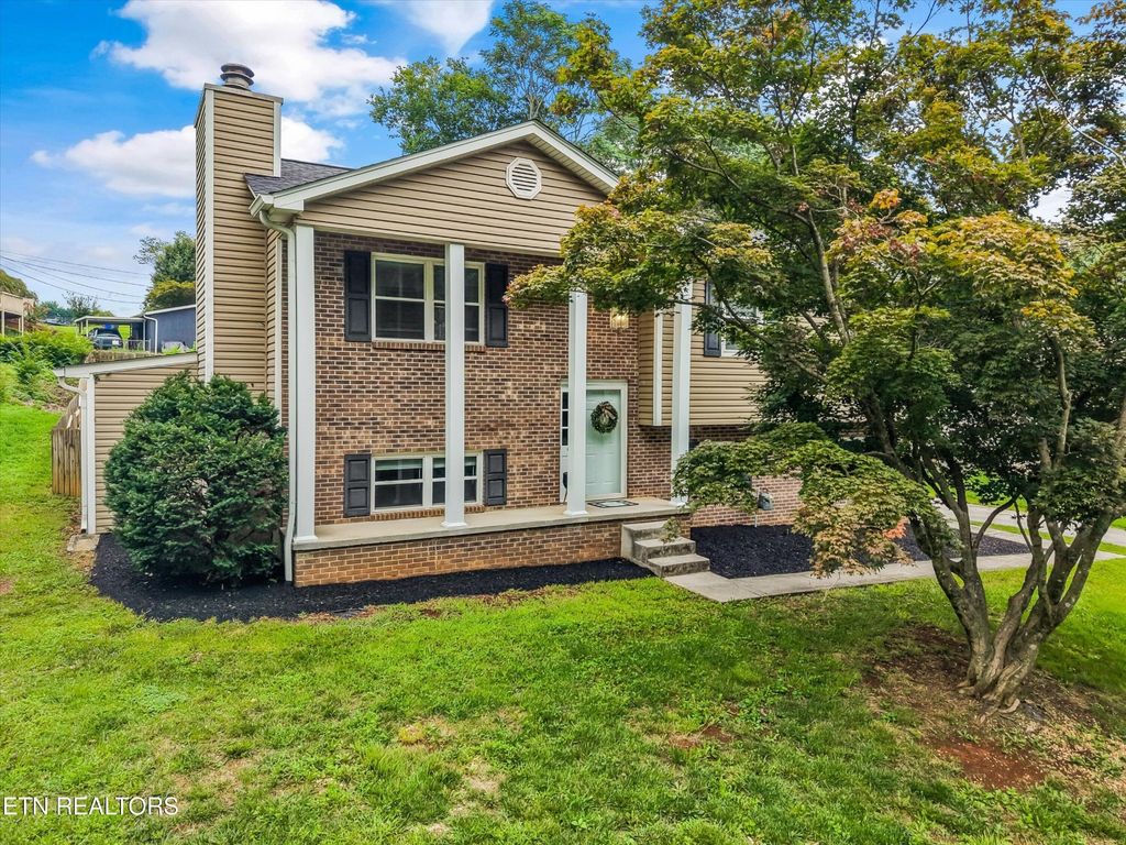 9315 Barrington Blvd, Knoxville