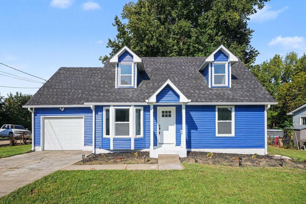 572 Donna Dr, Clarksville