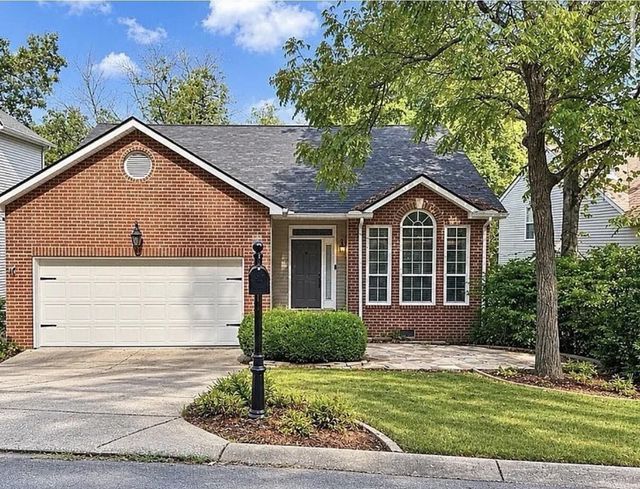 933 S Woodstone Ln, Nashville
