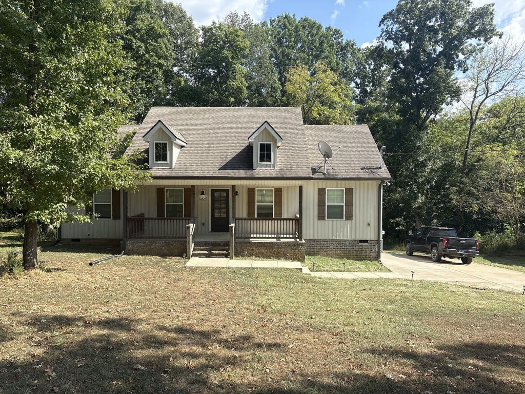 2704 Brent Cir, Cornersville