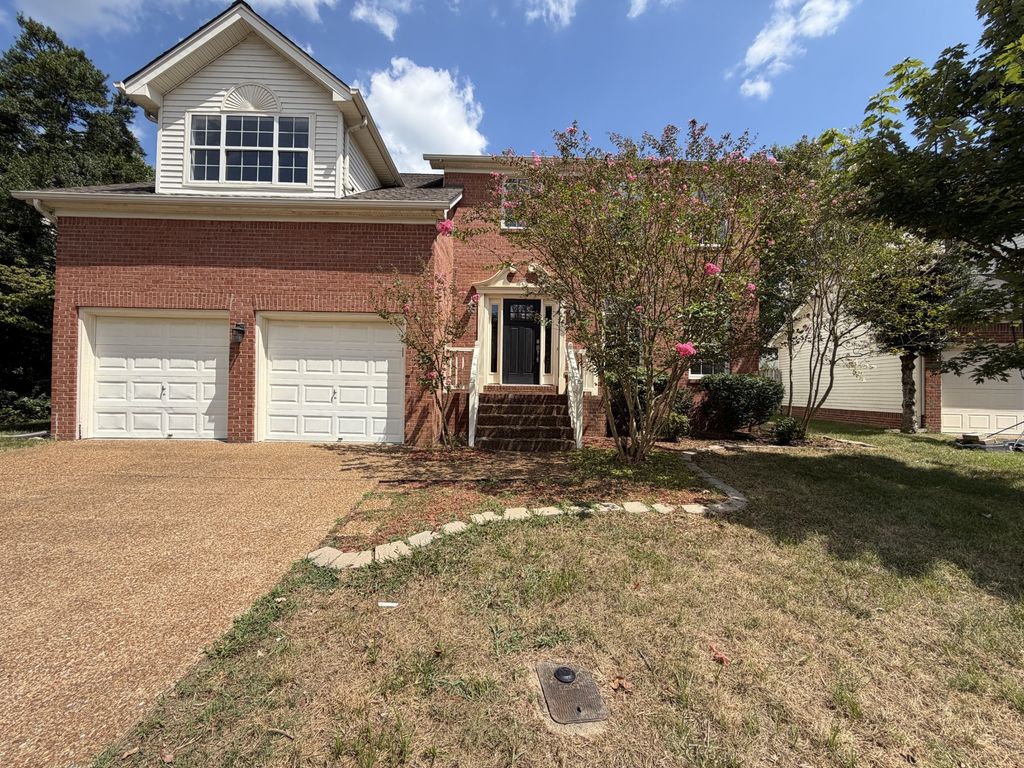 2036 Glastonbury Dr, Franklin