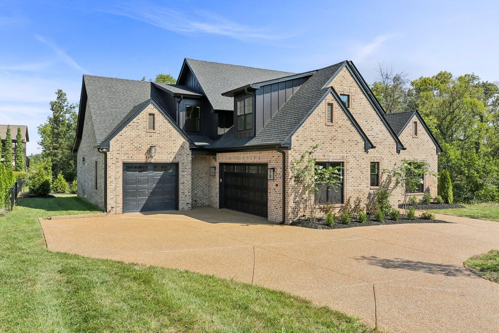 1137 Willow Springs Dr, Lebanon