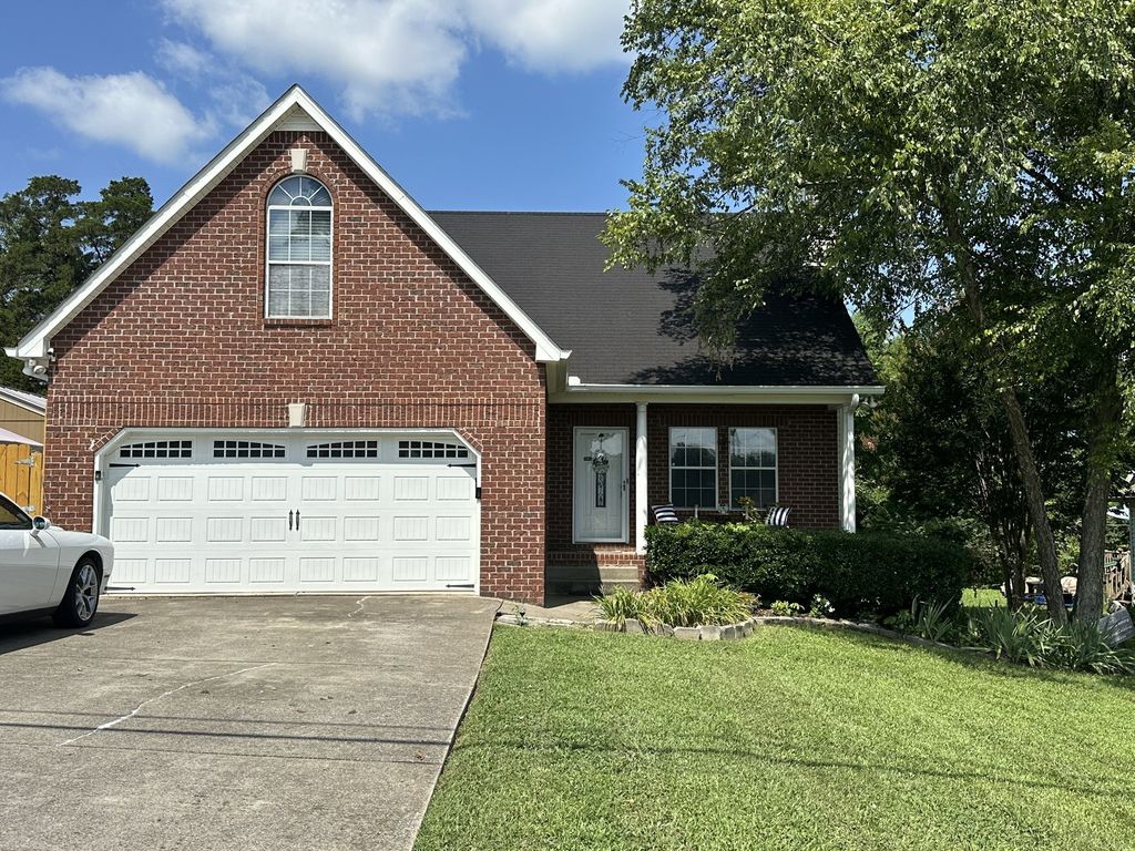 386 Davids Way, La Vergne
