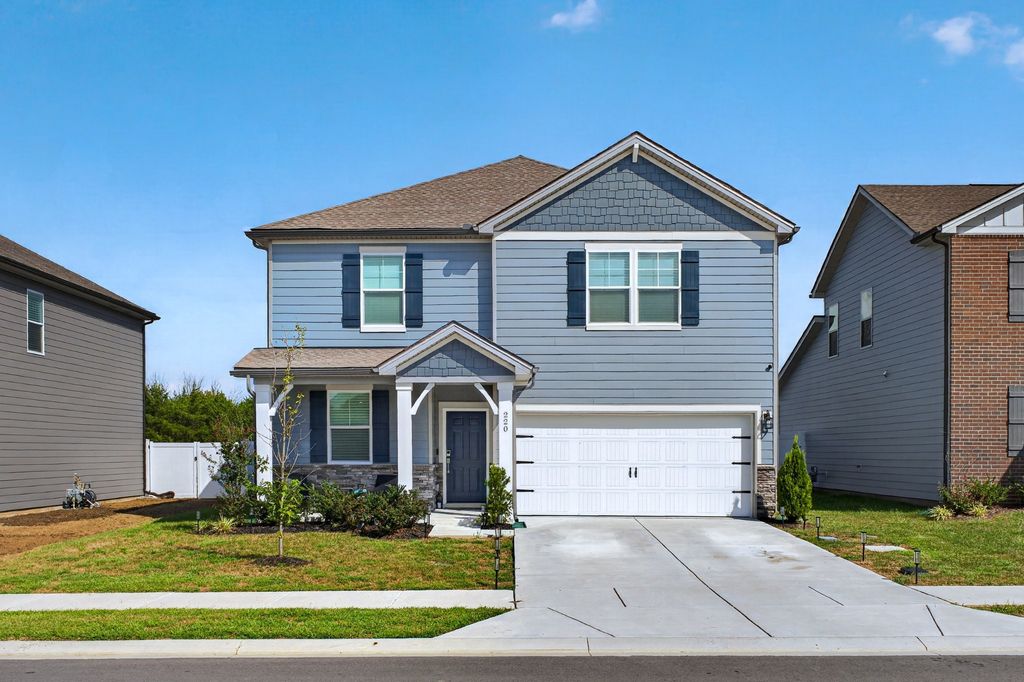 220 Subban Ct, Lebanon