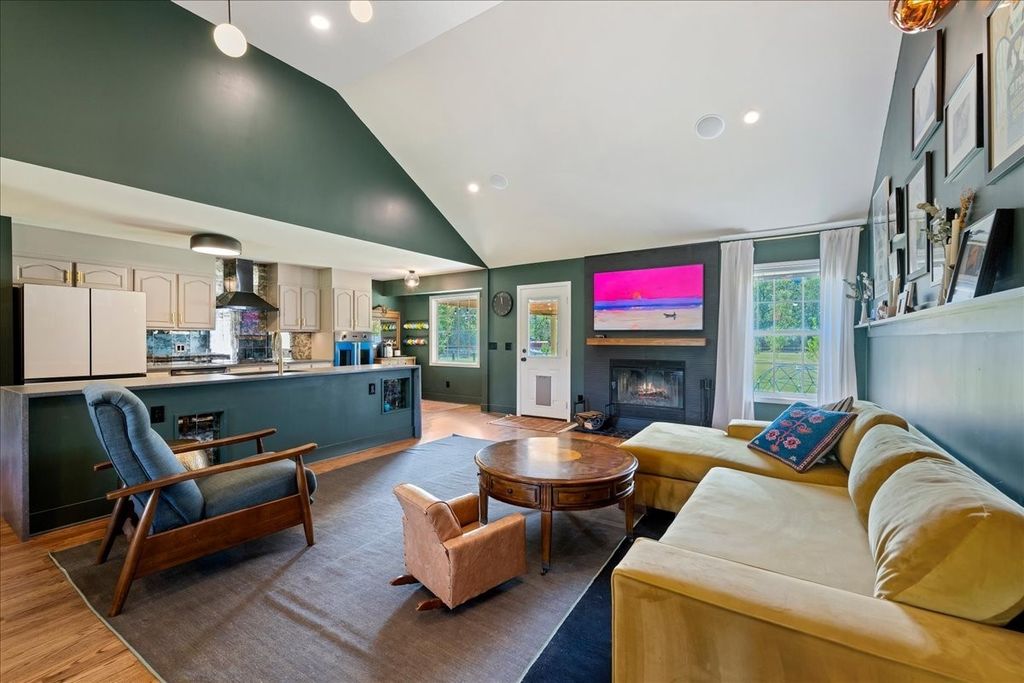 3011 Tyree Springs Rd, Hendersonville