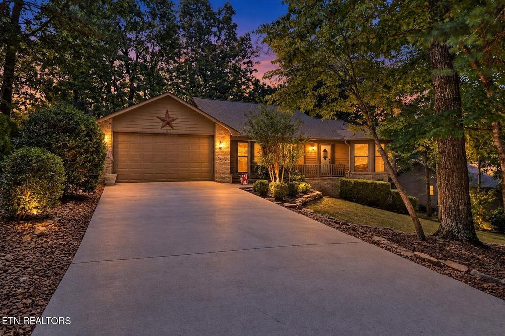 107 Markham Lane, Crossville